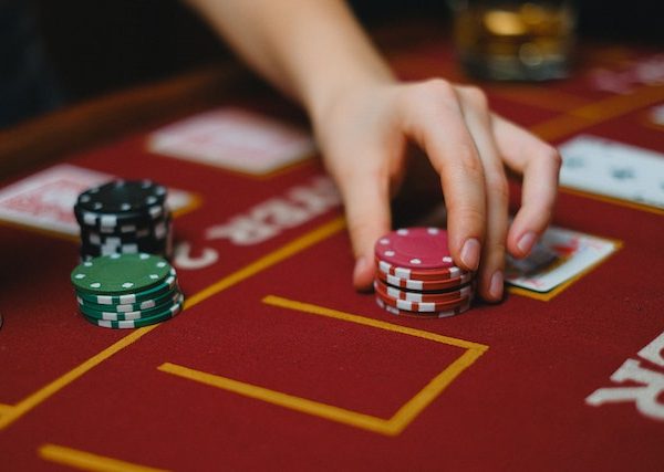 What Makes It Easier To Determine The Difference Between Reputable And Fake Gambling Platforms?